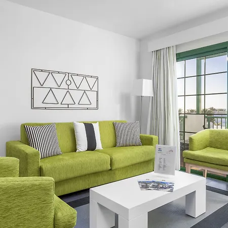 Aparthotel Club Del Carmen 4*