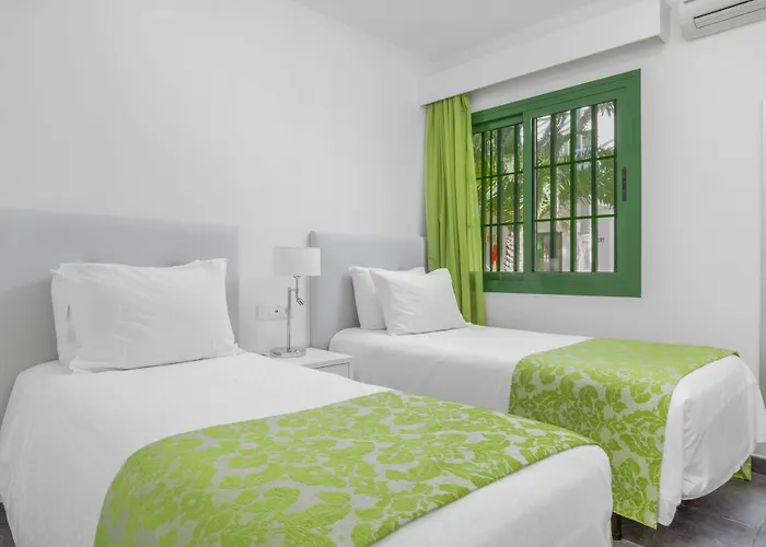 Aparthotel Club Del Carmen 4*