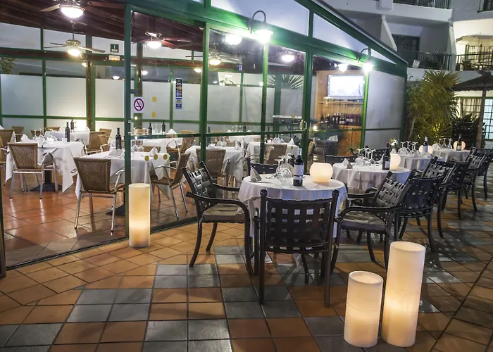 Club Del Carmen Aparthotel 4*