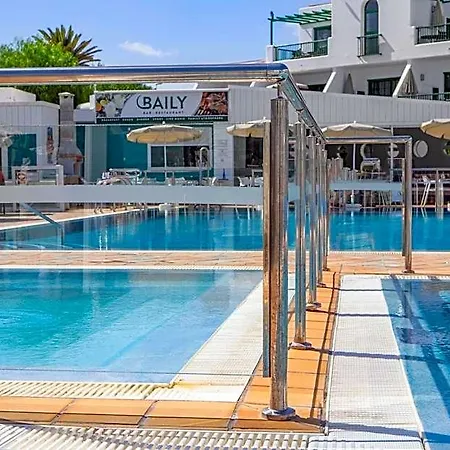 Апарт-отель Club Del Carmen Пуэрто дель Кармен