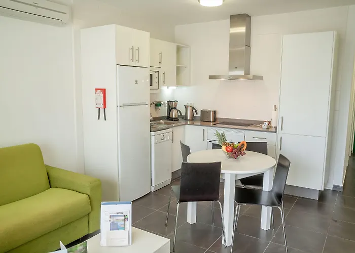 Club Del Carmen מלון דירות