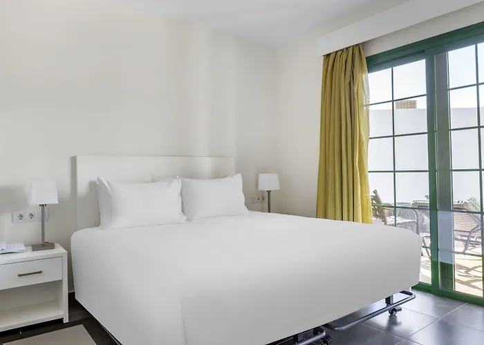 Club Del Carmen פוארטו דל כרמן