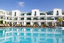 Club Del Carmen פוארטו דל כרמן